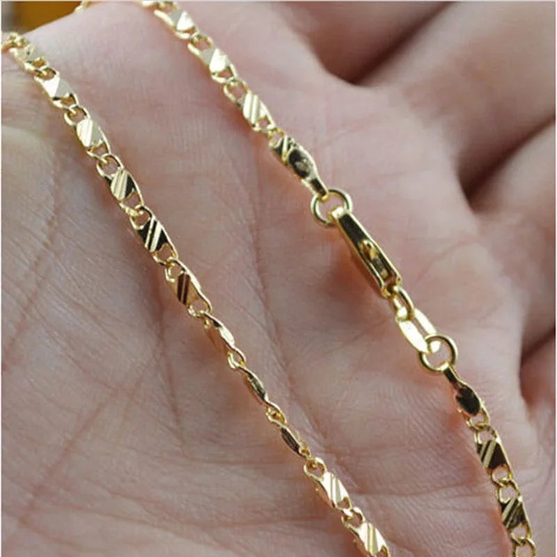 Ribbon Necklace